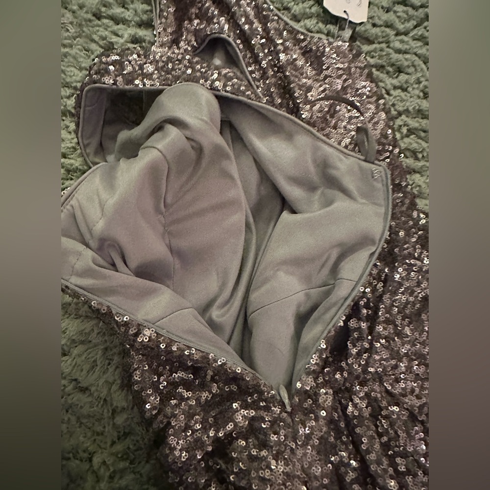 NWT Franssical Silver Sequin Gown with Back Cut Out Size 6 - Picture 9 of 11